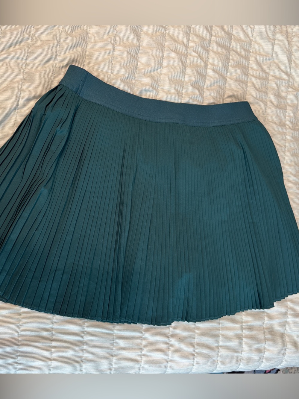 Old Navy High Waisted Pleated Women's Skirt in Dark Green